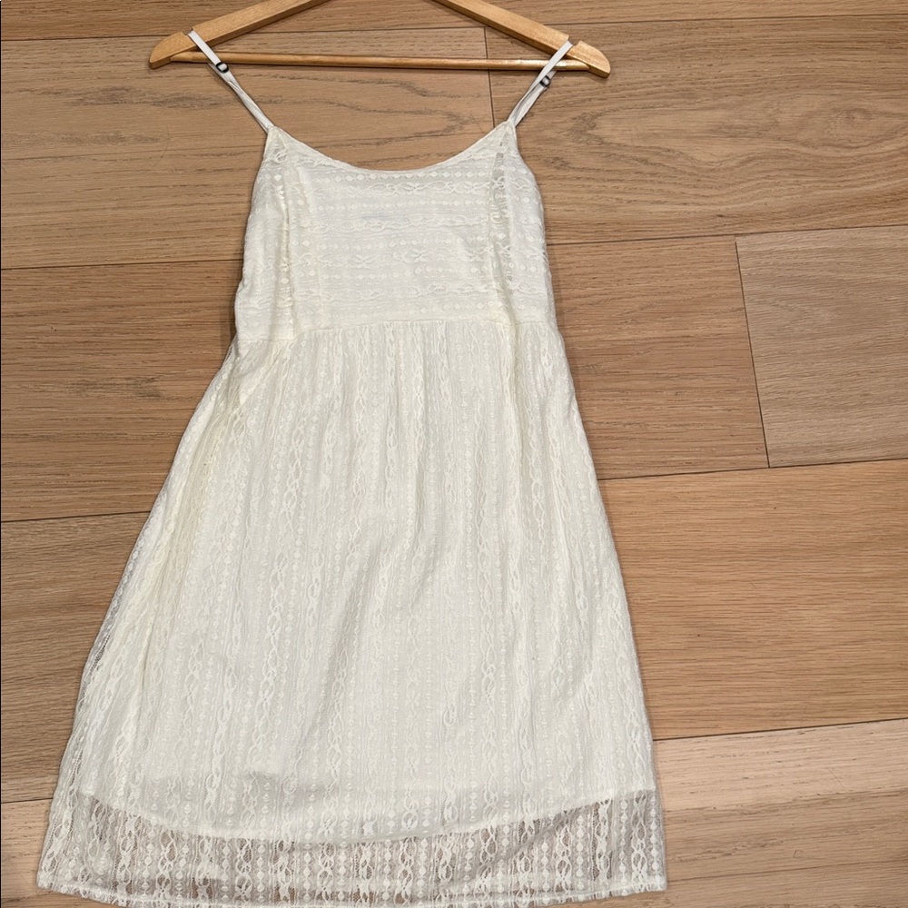 Abercrombie and fitch white dress see pictures good condition size xl kids